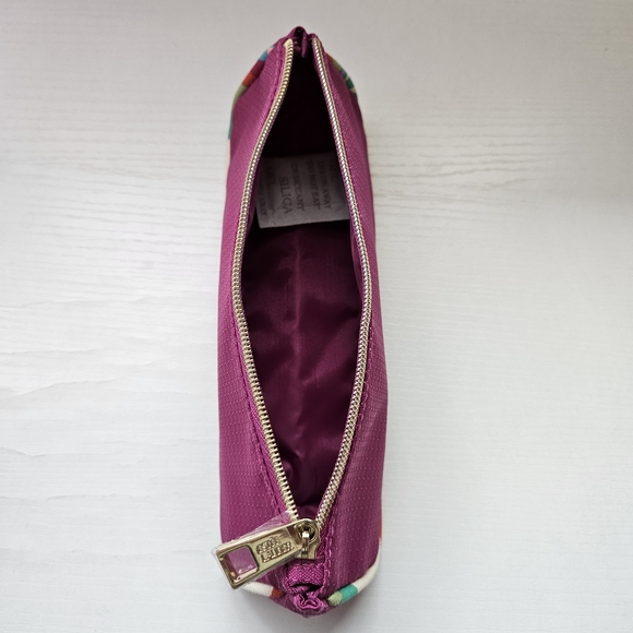 Estee Lauder Makeup Bag - Picture 3 of 5